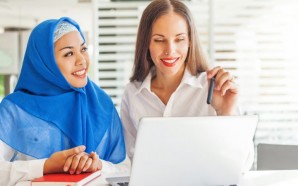 What’s the Difference Between a Language Translator and an Interpreter?