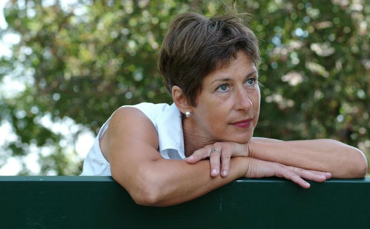 9 Things That Are Increasing Your Risk Of Early Menopause, POSTMENOPAUSAL BLEEDING, vaginal dryness, menstrual cycles